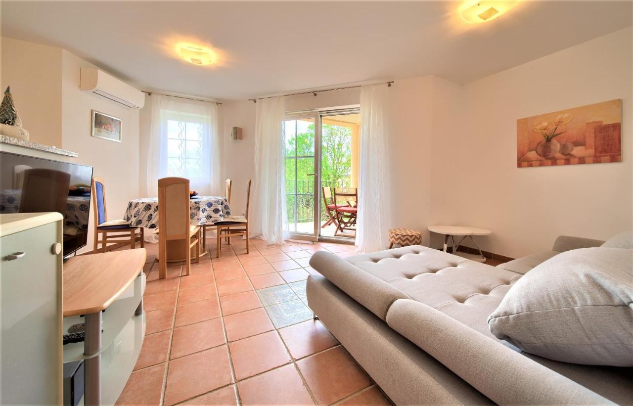 Apartment Camellia Vantacici Extérieur photo